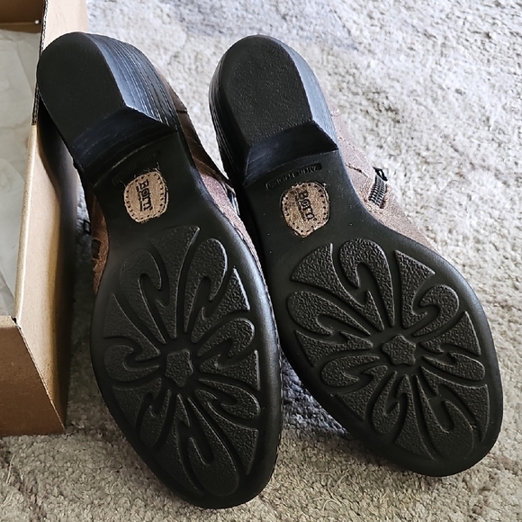 Born Lorlei Womens Sz 6.5 Brown Leather Studded Harness Side Zip Ankle Booties - Picture 5 of 6